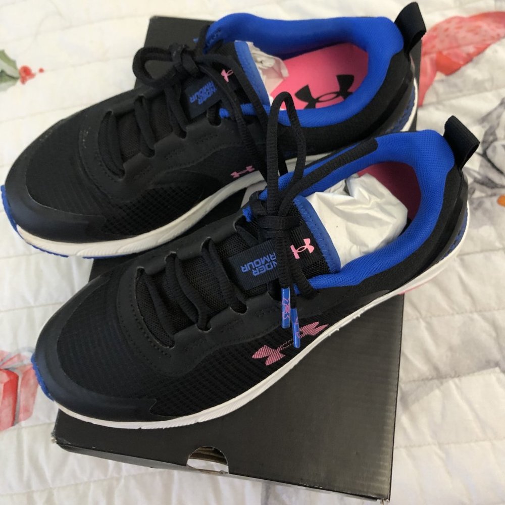 Under Armour HOVR Sonic SE Running Shoes Sneakers 7.5 Women's NWOT